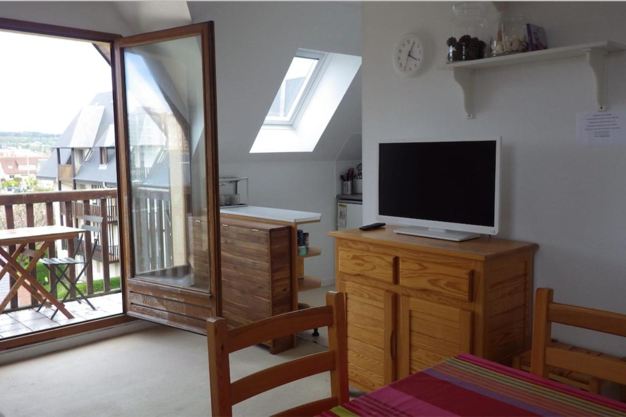 Nice Flat 2 Steps From The Beach Cabourg Exterior photo